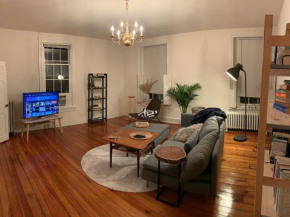 2nd image of 407 N Washington St APT 4