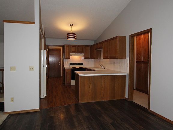 3rd image of 1114 S Longford St