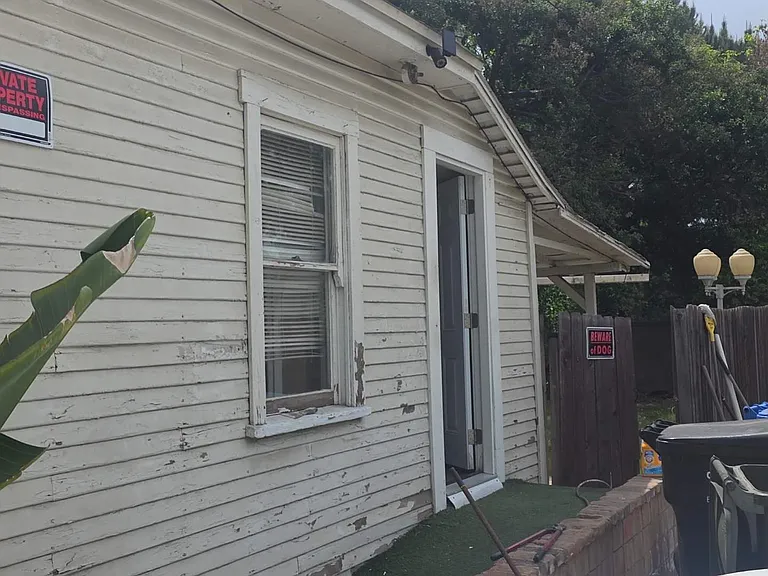 544 San Francisco Ave — Photo 7