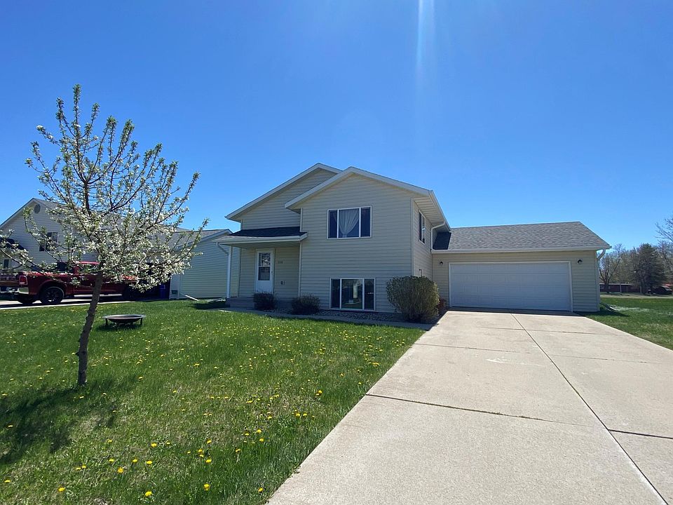 1st image of 2136 Castlewood Dr
