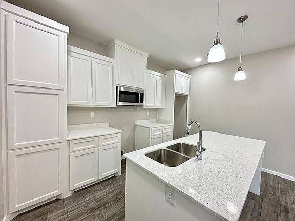 4th image of 1412 Vanish Dr APT 1