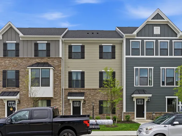 123 Mossy Oak Dr, Coraopolis, PA 15108