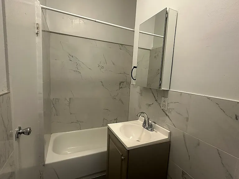 309 W 54th St #3A — Photo 15