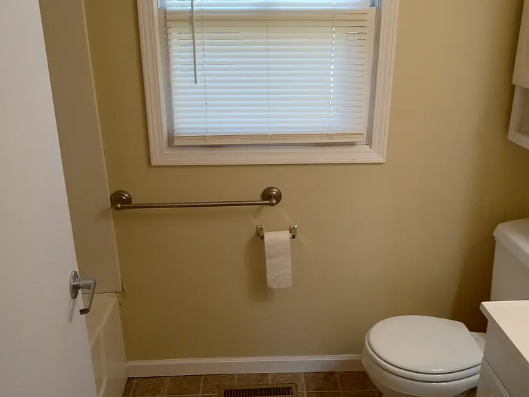 4 Crosby Dr — Photo 9