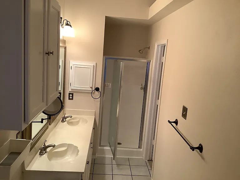Creekpoint Dr — Photo 8