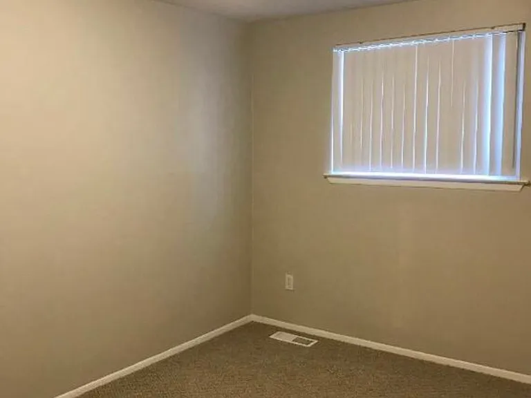 2828 Deake Ave — Photo 6