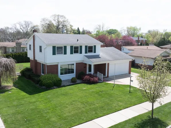 1645 Waverly St, Trenton, MI 48183