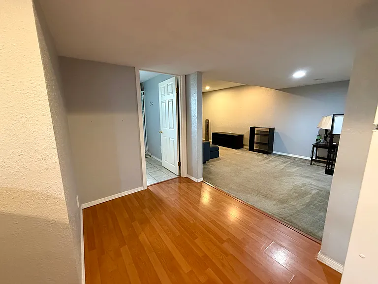 515 NW Irving St #A — Photo 24