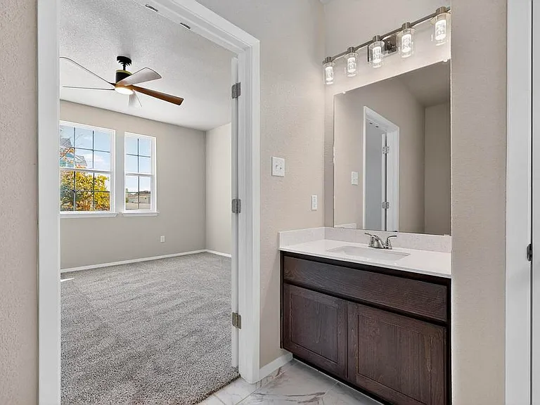 189 Fabion St — Photo 32