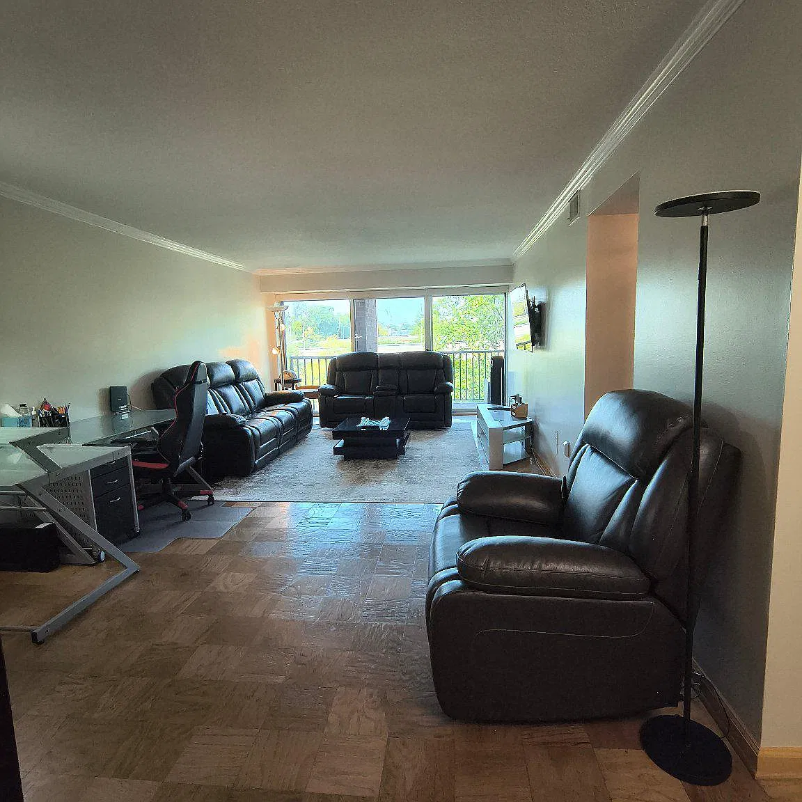 1 bed, 1.0 bath, 900 sqft, $2,200 — Photo 1