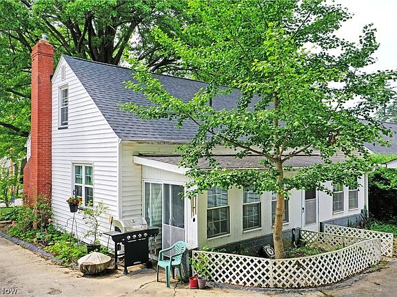 2nd image of 7435 Westview Dr