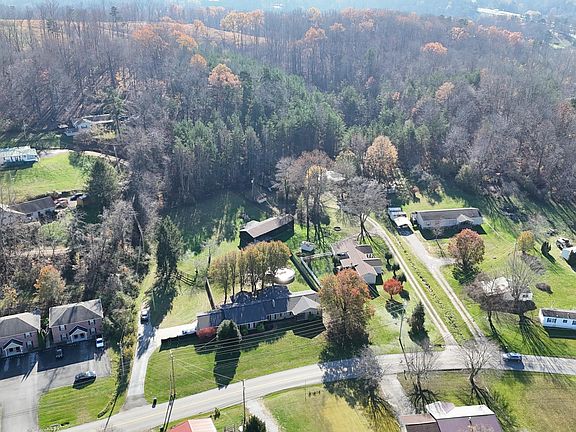 2nd image of 1745 5th Street Rd