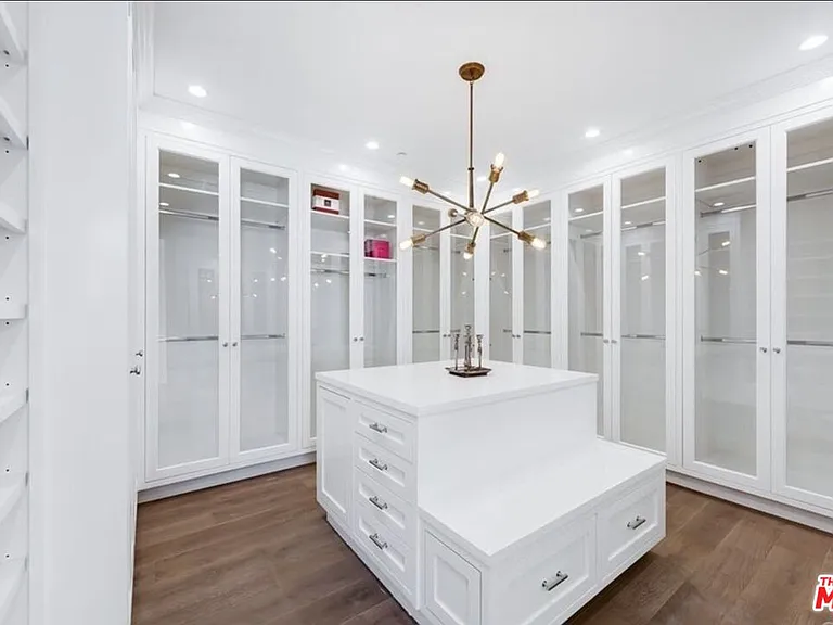 4710 Noeline Ave — Photo 18
