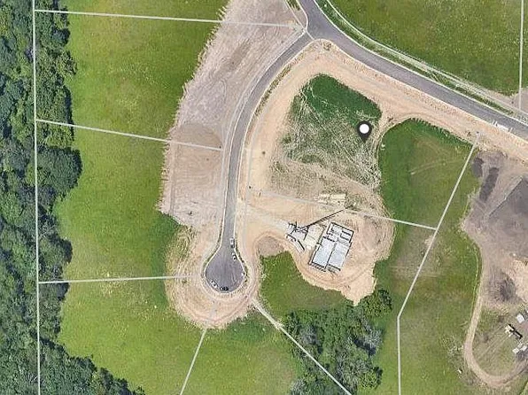 2828 Prairie Woods Ln SW, Rochester, MN 55902