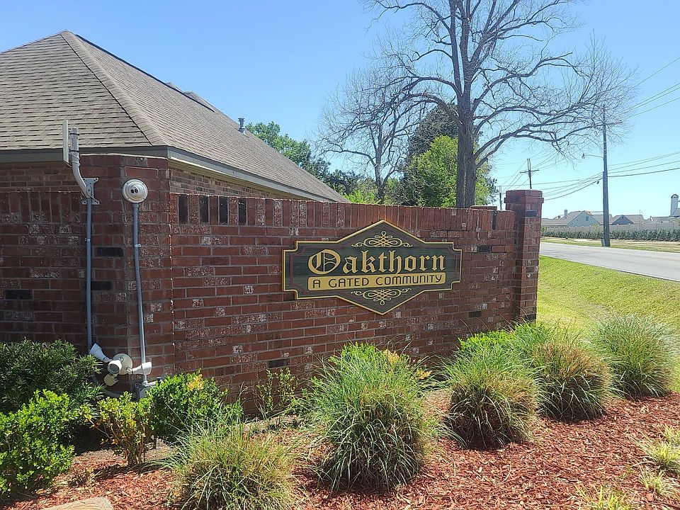 1st image of 43 Oakthorn Ct