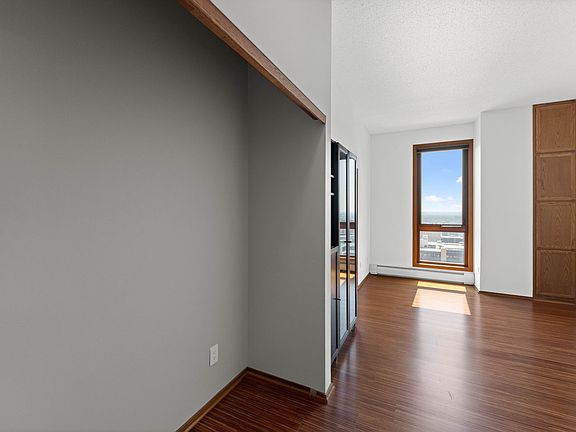 5th image of 433 S 7th St APT 2308