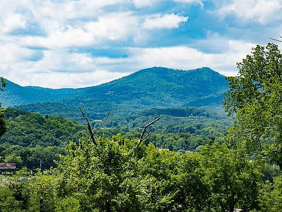 Smokey Mountains in Front N.