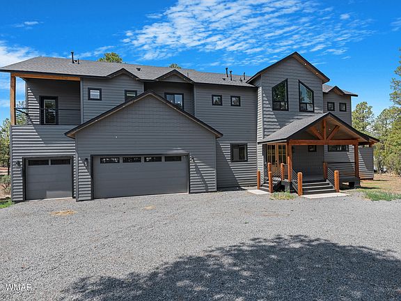 4th image of 2238 Country Club Dr