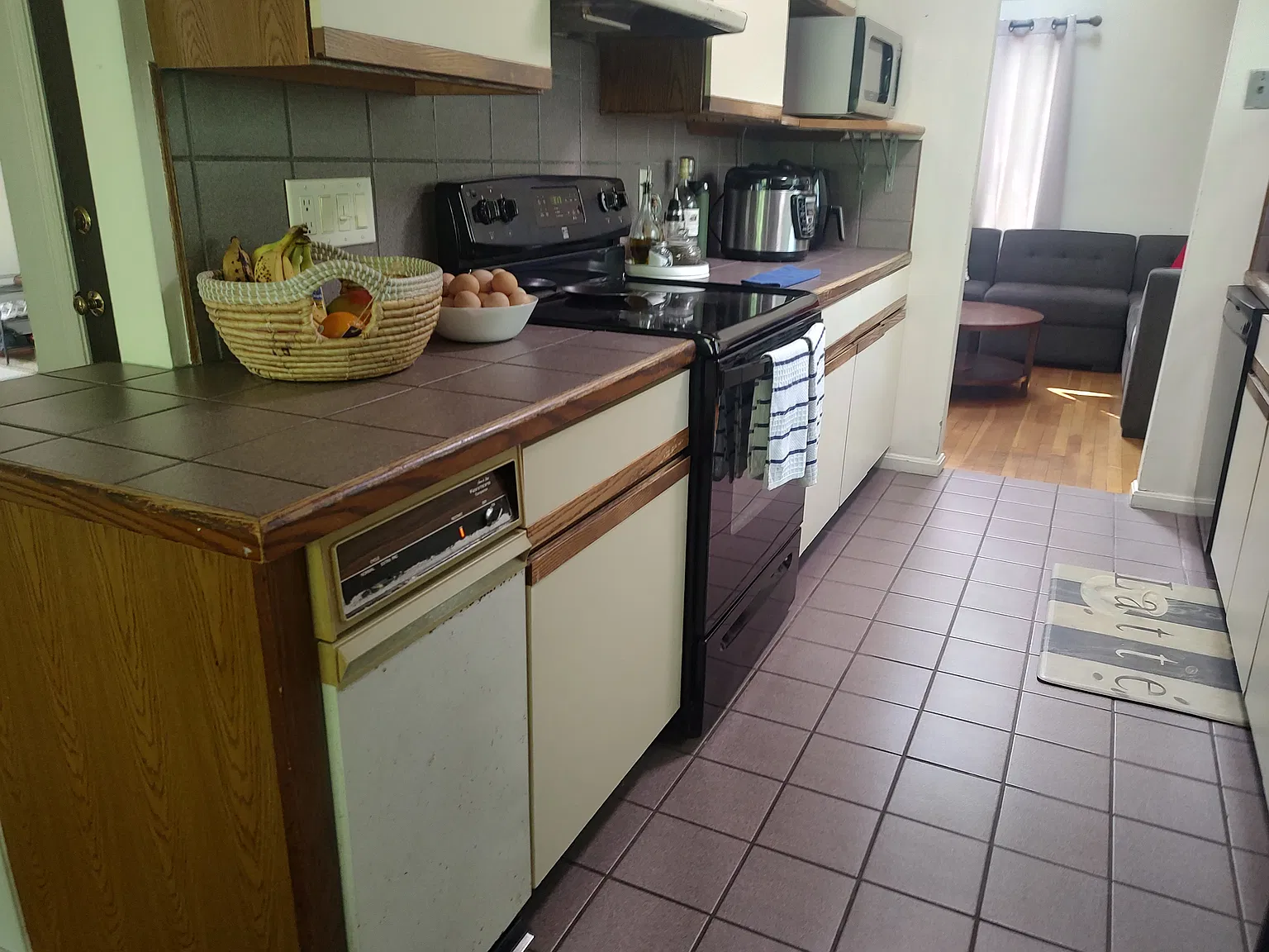 2 bed, 1211 sqft, $3,500 — Photo 4