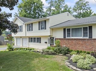 107 Horseshoe Way, Lincroft, NJ 07738