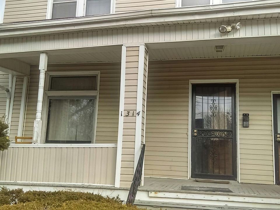 1st image of 1314 Lincoln Ave #1
