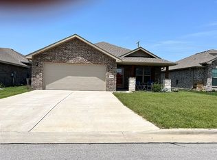 1049 Matthew Cir, Webb City, MO 64870