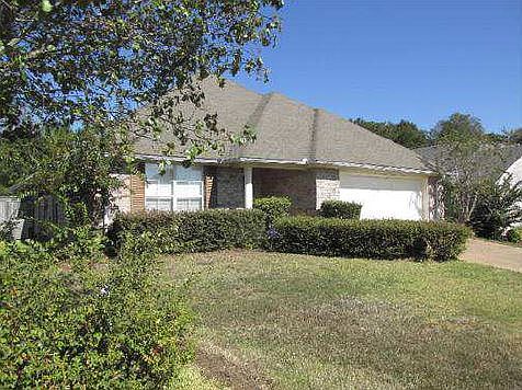 2nd image of 440 Wildberry Cir