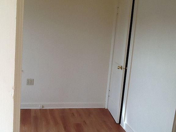 5th image of 1221 Hickory St #A