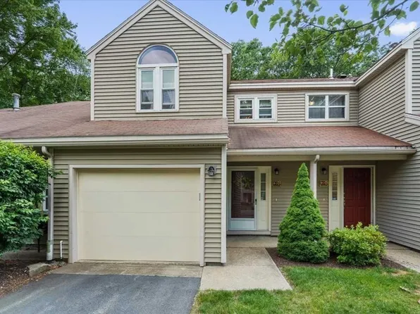 18 Thayer Pond Dr Unit 2, North Oxford, MA 01537