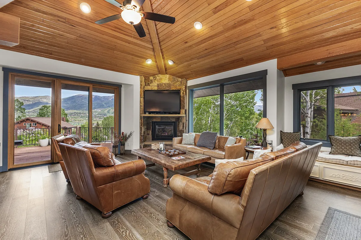1st Level Living Room - 36846 Tree Haus Dr