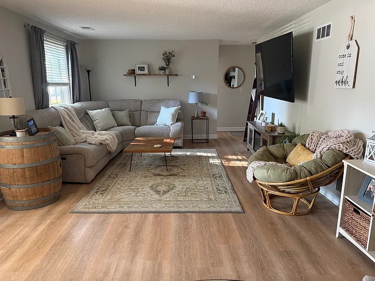 17 Augusta Ct #1 — Photo 3