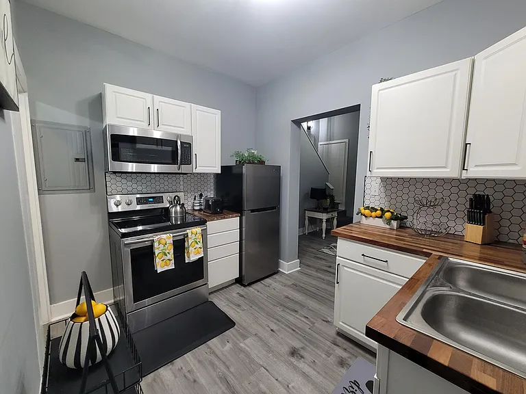 2818 N Capitol Ave #4 — Photo 17