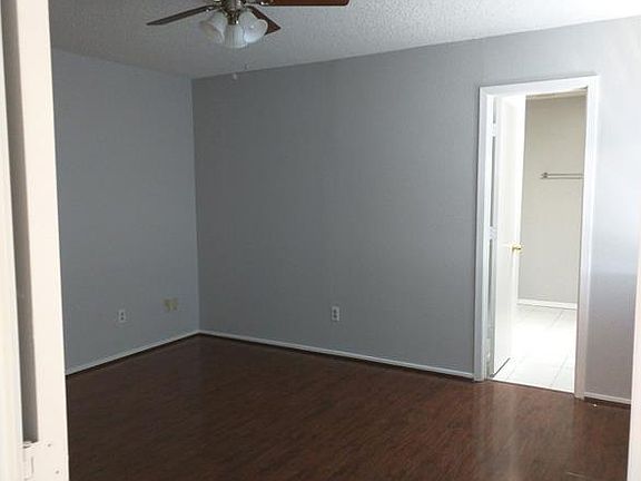 5th image of 821 Woodcrest Dr