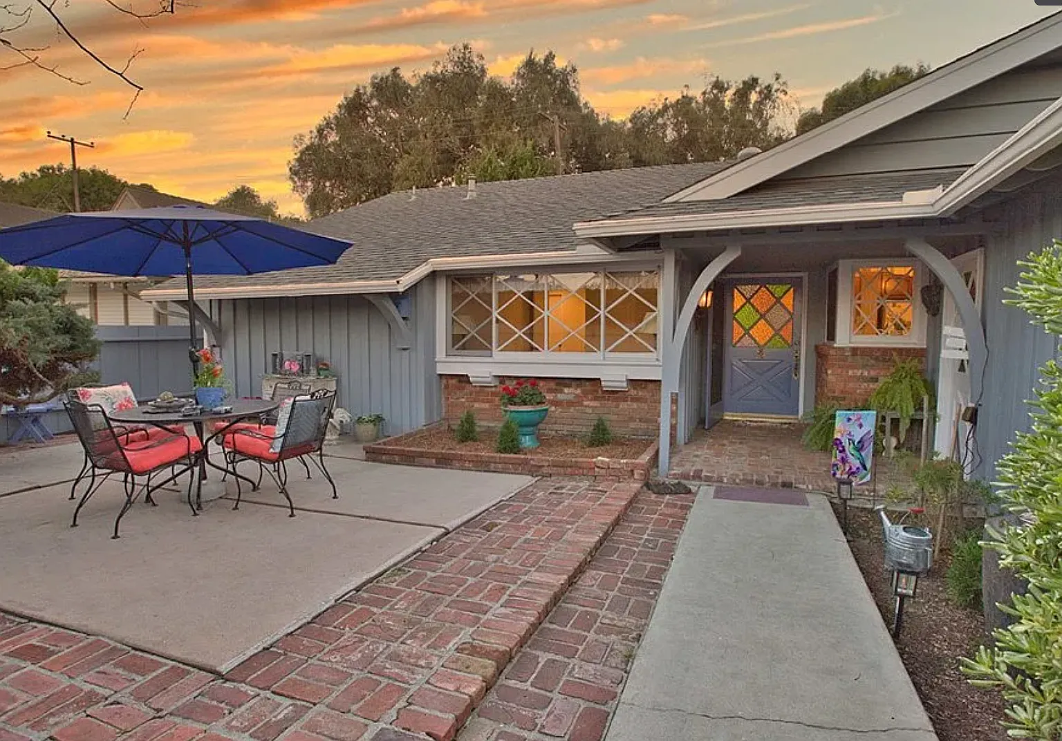 4 bed, 1558 sqft, $4,950 — Photo 1