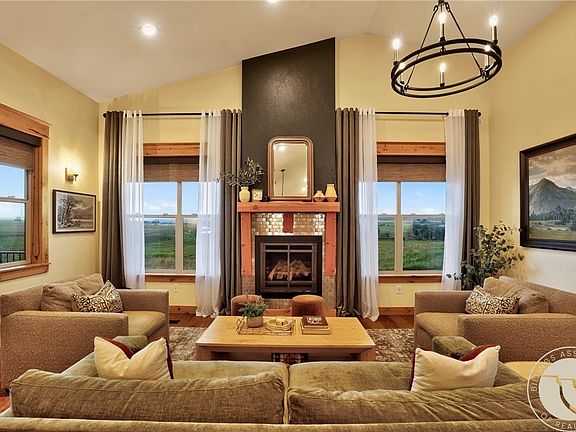 5th image of 2544 Lake Heights Dr
