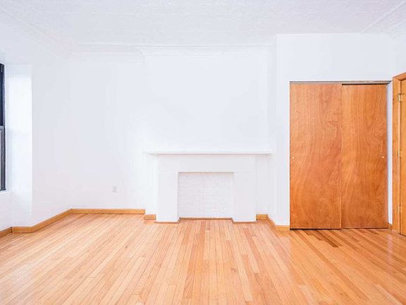 3rd image of 1584 York Ave APT 4N