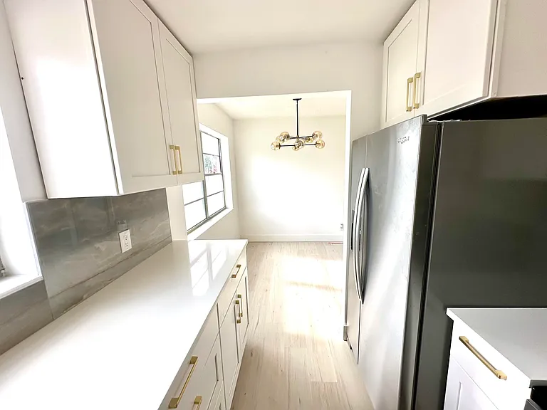 121 Sheffield St E #F — Photo 6