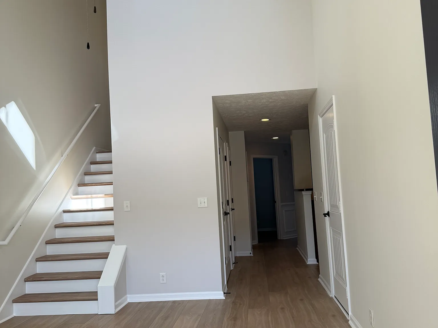 3 bed, 1620 sqft, $1,950 — Photo 3