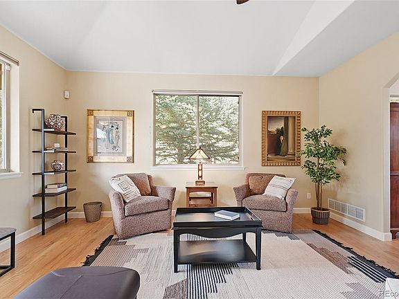 3rd image of 26248 Snowdrop Road