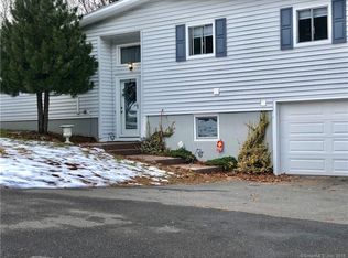 158 Dinatali Dr, Waterbury, CT 06705