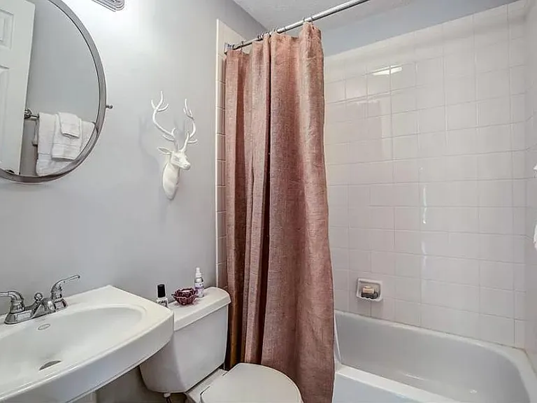 1812 Hickory Rd — Photo 17