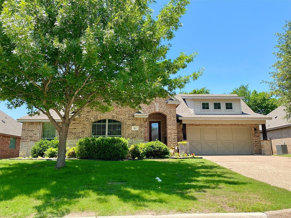 1st image of 113 Chateau Dr