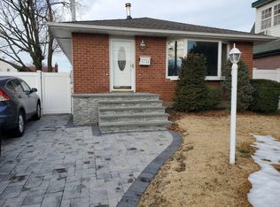 2320 Sycamore Ave, Wantagh, NY 11793