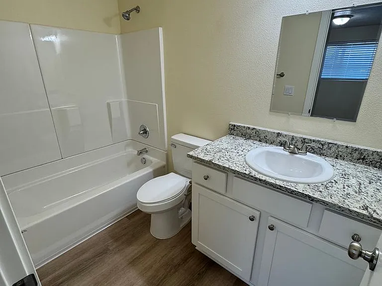 2215 Elm St SW — Photo 22