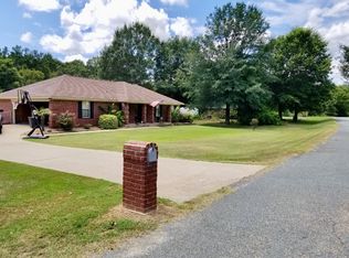 7203 Hillcrest Dr, Texarkana, TX 75503