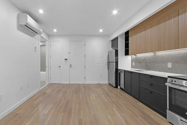 Rented by Bedford And Dean LLC | media 30