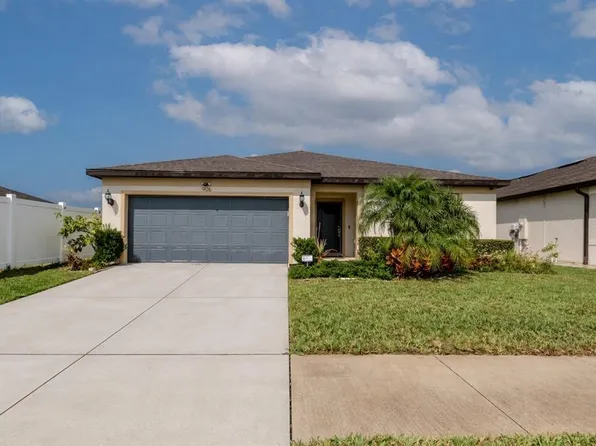 906 Swaying Sawgrass Ave, Ruskin, FL 33570