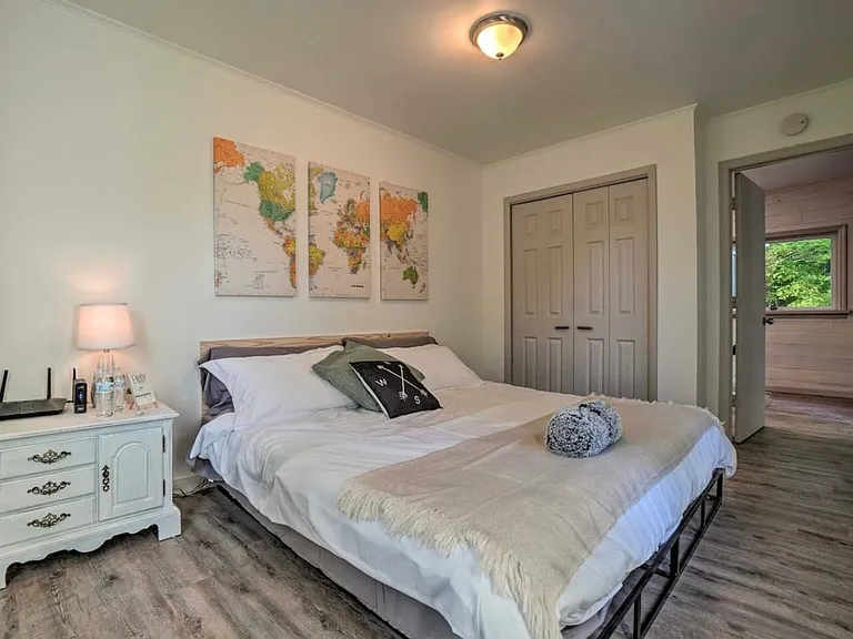 328 River Dr — Photo 16