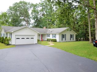 11 W Acres Ln, Elmira, NY 14905