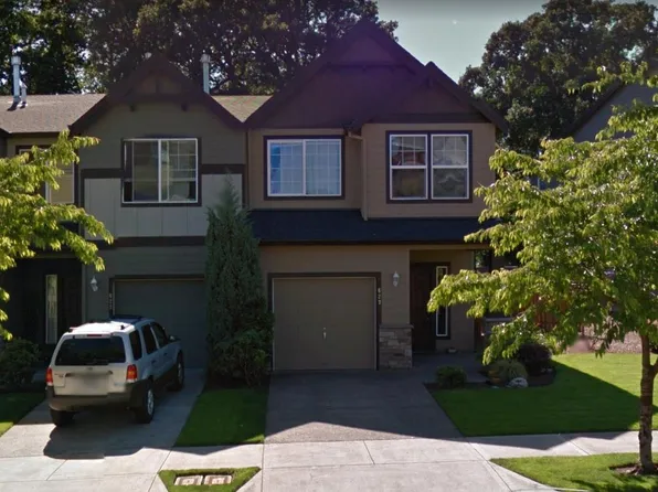 623 Oak Hollow Dr, Newberg, OR 97132